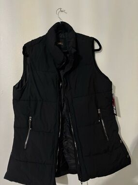 Big Chill Black Quilted Puffer Vest with Zip Pockets